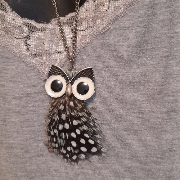 unknown Jewelry - Owl Necklace with Feathers 🪶 Very Unique